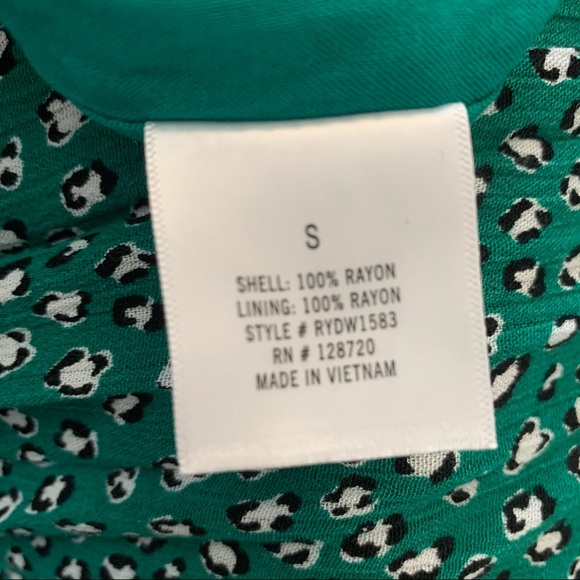 Francesca’s Edith Front Knot Romper - Picture 5 of 6